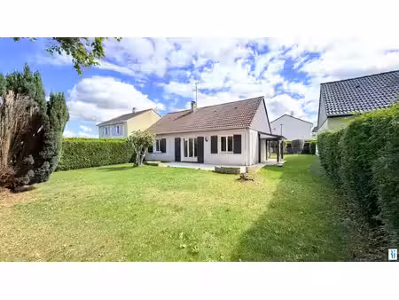 location maison 5 pièces 94 m² à bonsecours (76240)