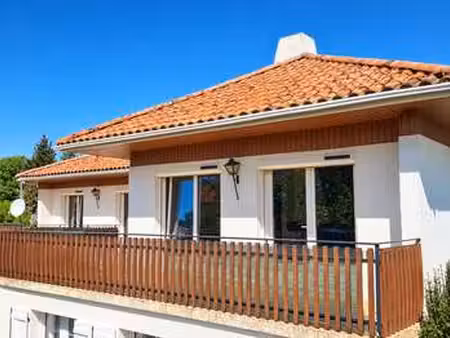 vente maison à coëx (85220) : à vendre / 132m² coëx