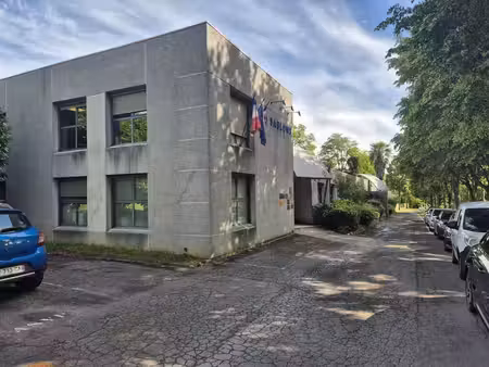 location bureaux saint thibault des vignes 77400 251m²