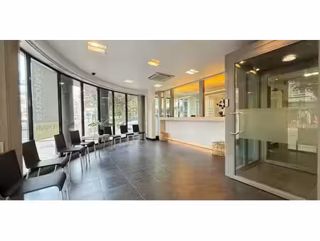 bien commercial à louer à oostende pour € 5.000