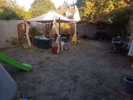 appartement 4 pièces  80m2 avec terasse et jardin