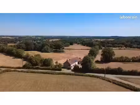 longère 5 pièces 135 m²