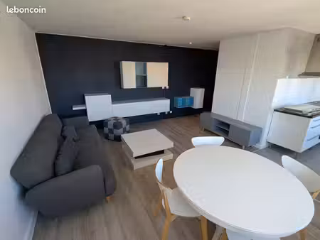 t2 meublé 46 m² – lyon 7 jean jaurès – 905 cc