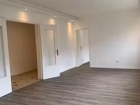 location t5 hyper centre villefranche-sur-saône