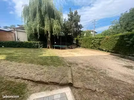 appartement t3 avec terrasse et jardin