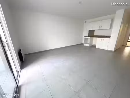t1 neuf avec terrasse et parking à agde