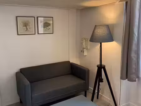a louer studio meublé à 2 pas de la place victor hugo