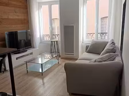 loue appartement t2 (t1 bis) meublé en centre-ville (rue colonel roux)