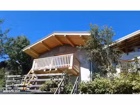 mazot avec terrasse et vue