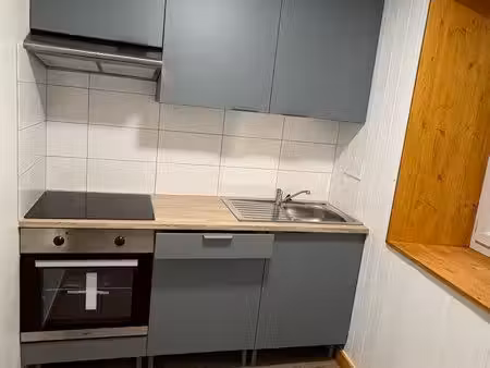 location studio meublé