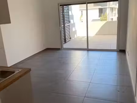 studio récent à l’année