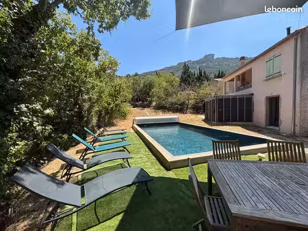 maison 3 chambres avec piscine et vue château de peyrepertuse (octobre 2026 à avril 2027)