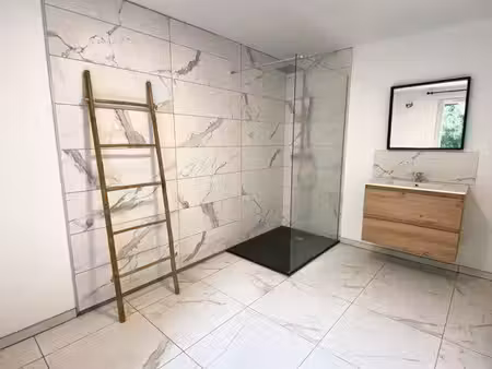 joli appartement t3 neuf meublé équipé 85m2 jardin et terrasse privée avec entrée indépend