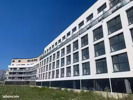 studio 1 pièce 31 m²