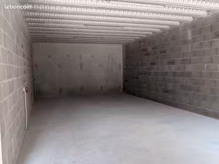 box 79m2