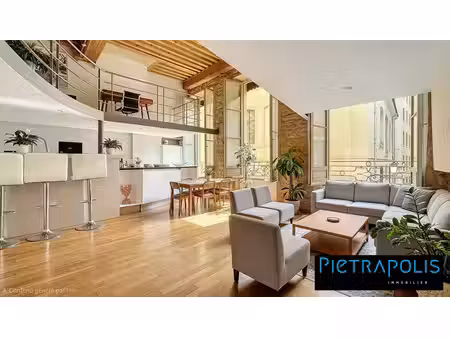 vieux lyon - ensemble de 2 appartements duplex d'environ 156 m²