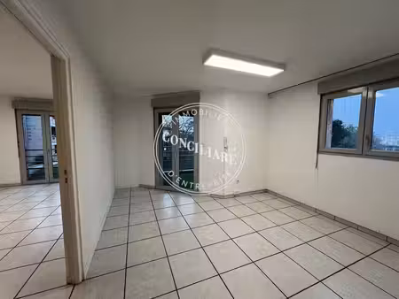 location bureaux 88m²