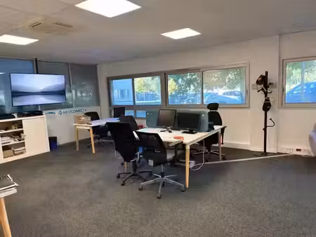 location bureau 157 m² à tours (37100)
