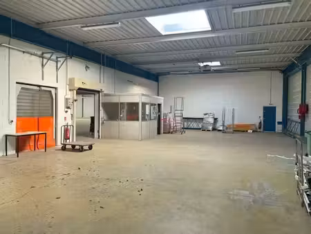 location local d’activités la chaussee saint victor 41260 196m² à 340m²