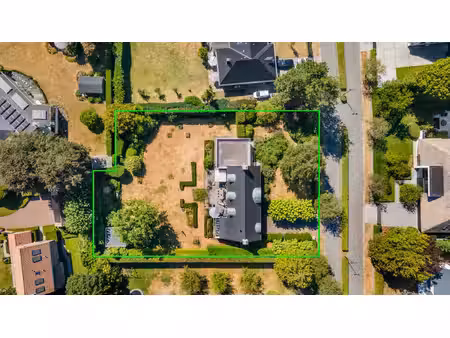 villa met zuidtuin op toplocatie