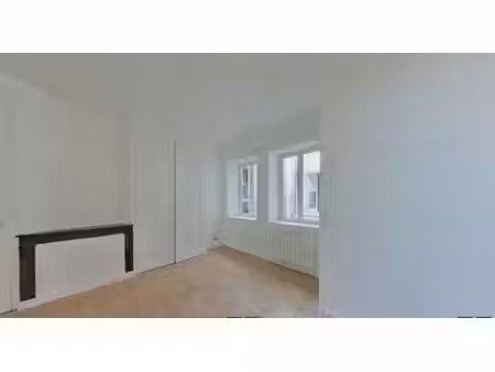 appartement 2 pieces // valmy lyon 9 eme