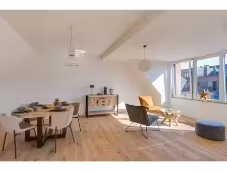 prachtig appartement met twee slaapkamers en zuidgericht terras in centrum lier . epc b.