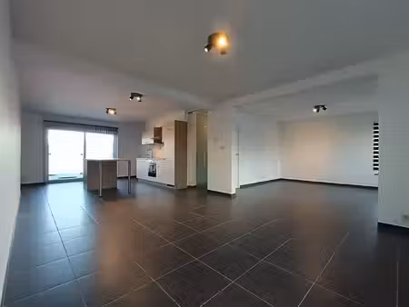 instapklaar duplexappartement met 2 slpk  terras  garage & 2 parkeerplaatsen te huur in bi
