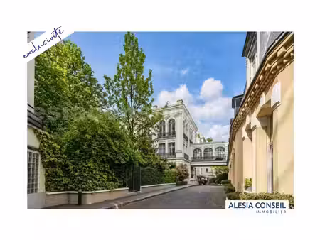 3 pieces avec balcon à la mairie du 14è