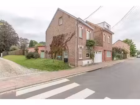 rustig gelegen gezinswoning met groen uitzicht