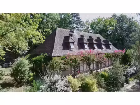 grande maison familiale en périphérie de périgueux