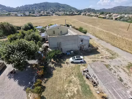 proche manosque(04)grand mas napoleonien 240m2 au calme à aménager de m2 avec t2 terrain..