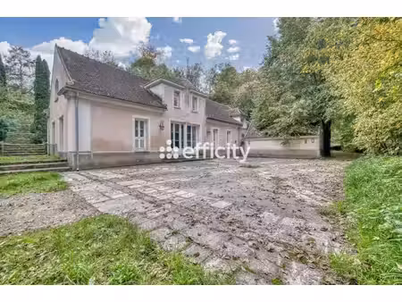 maison 8 pièces - 270 m²