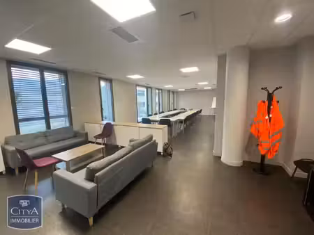 local professionnel à louer 88 m² - chambéry (73) - 1 430€