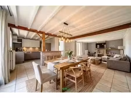 fermette à vendre avec 3 chambres   celles (vbe70057)
