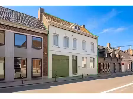 maison à vendre avec garage et 3 chambres   pecq (vbe70056)