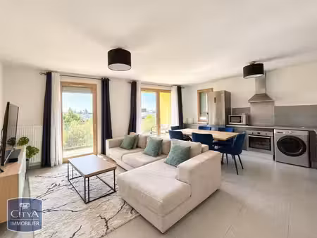 location appartement 3 pièces 66m² sathonay camp 69580