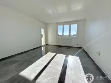 appartement rénové à neuf – coup de cœur assuré !