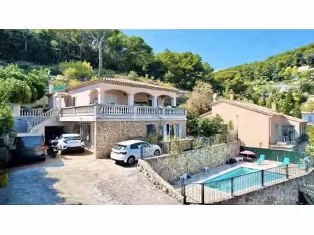 maison d'exception vue mer de 250 m2 à vallauris  sur terrain de 1500 m² avec possibilité 