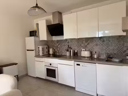 location appartement 3 pièces 60 m² à hyères (83400)