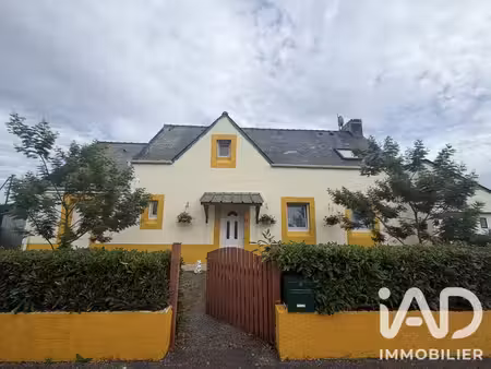 maison à châteauneuf-du-faou (29520)