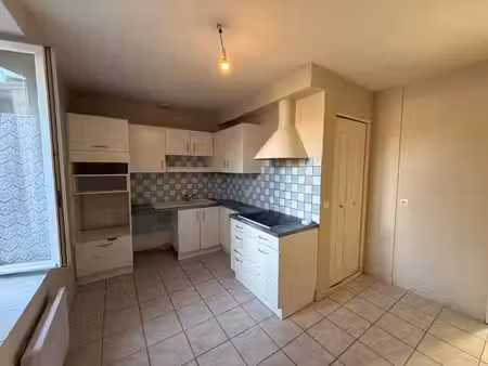 location maison 4 pièces 89 m² à castres (81100)  765 €