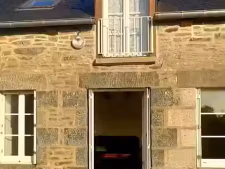 location meublée maison 3 pièces 80 m² à saint-gilles-du-mené (22330)  650 €