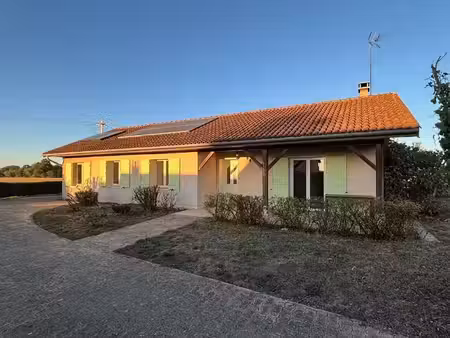 location maison 4 pièces 107 m² à saint-martin-le-châtel (01310)  1 070 €
