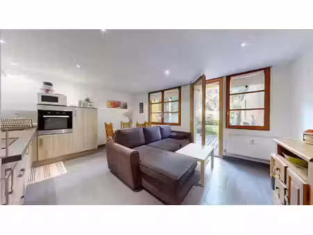 appartement t3 avec terrasse et jardin