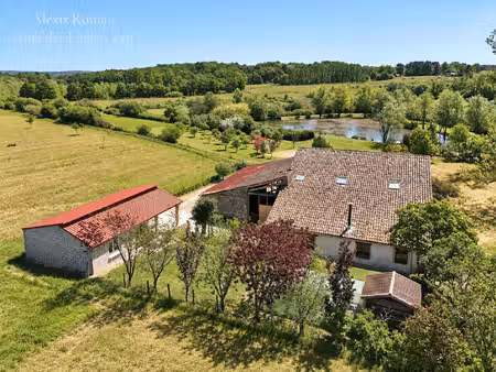 propriété avec étang et 4 2 ha – deux habitations modulable