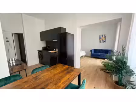 location appartement 1 pièces 30m2 marseille 1er (13001) - 1040 € - surface privée
