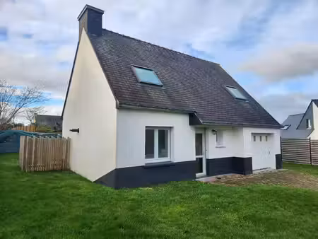 location maison 5 pièces 76 m² à plouvien (29860)