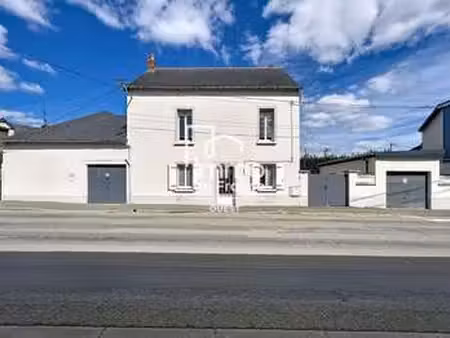 vente maison à évron (53600) : à vendre / 86m² évron