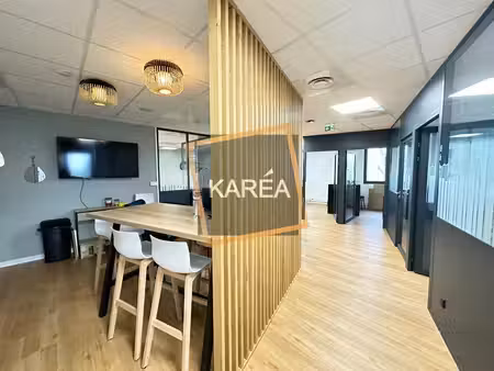 location local professionnel 119m² serris 77700