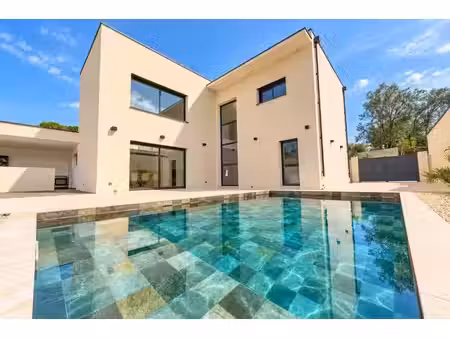 vente maison 5 pièces 194 m² vergèze (30310)